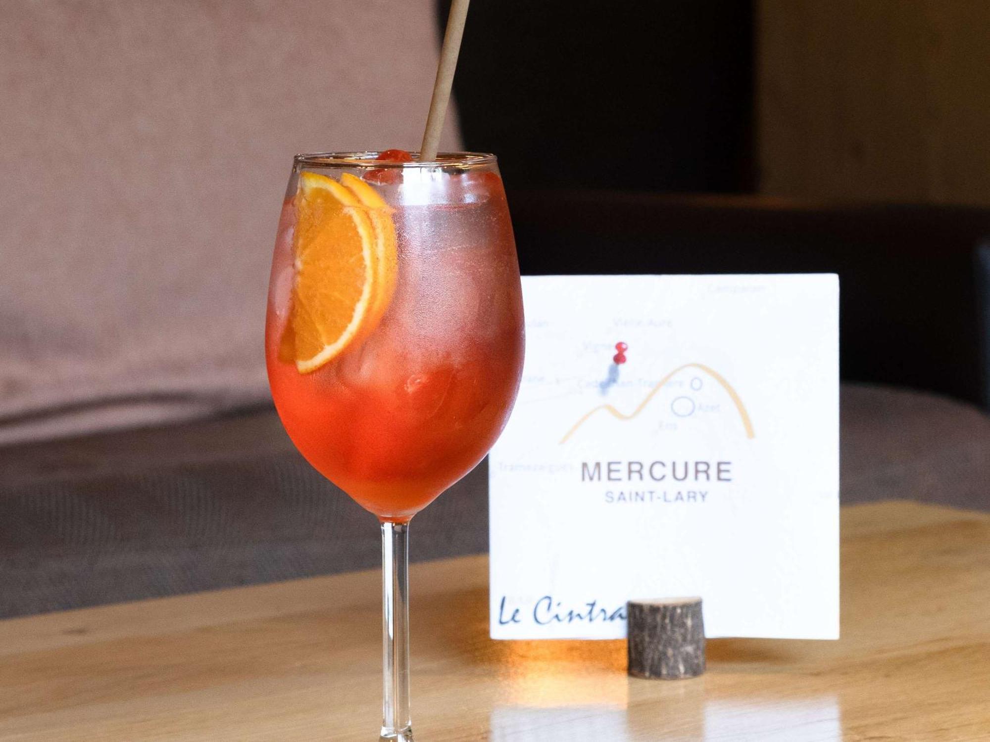 Mercure Saint-Lary Exteriör bild